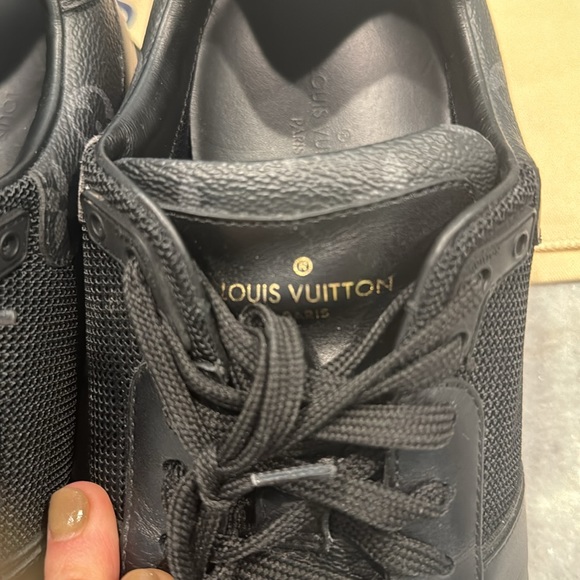 Louis Vuitton men sneakers - Picture 4 of 9